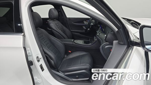 Mercedes-Benz E-Class 2022, фото 16