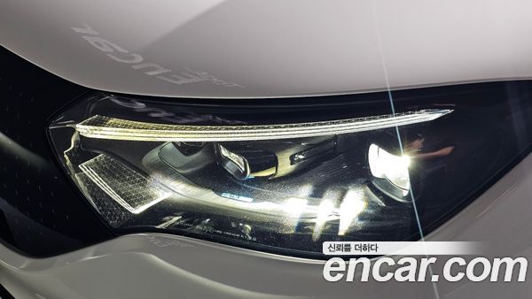 Mercedes-Benz EQE 2022, фото 8