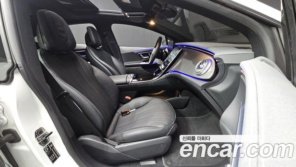 Mercedes-Benz EQE 2022, фото 16