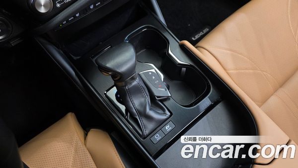 Lexus ES 2023, фото 12