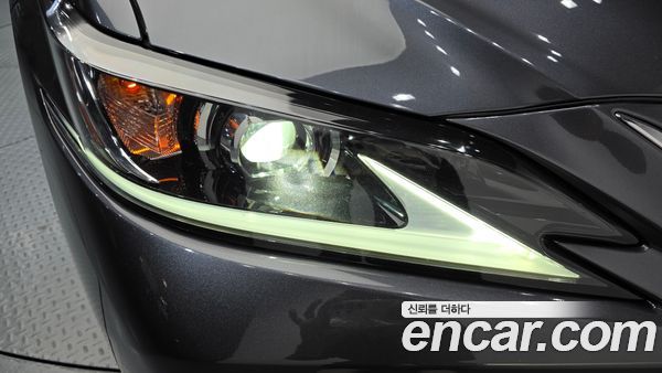 Lexus ES 2023, фото 8