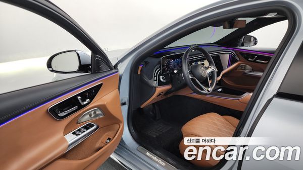 Mercedes-Benz E-Class 2024, фото 13