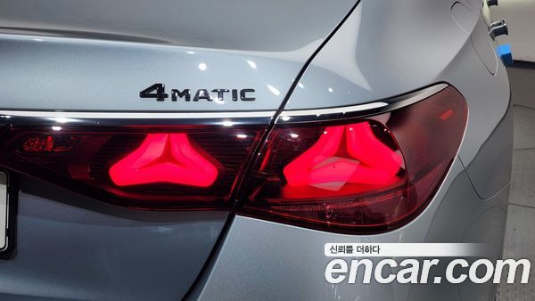 Mercedes-Benz E-Class 2024, фото 9