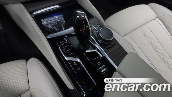 BMW 5 Series 2021, фото 12