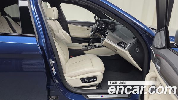 BMW 5 Series 2021, фото 17
