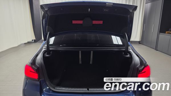 BMW 5 Series 2021, фото 26