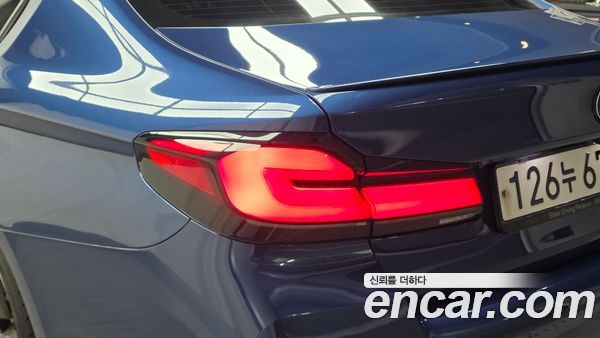 BMW 5 Series 2021, фото 9