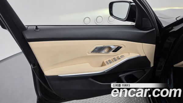 BMW 3 Series 2022, фото 14