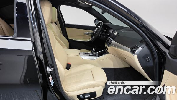 BMW 3 Series 2022, фото 16