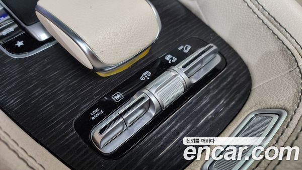 Mercedes-Benz GLS 2021, фото 35