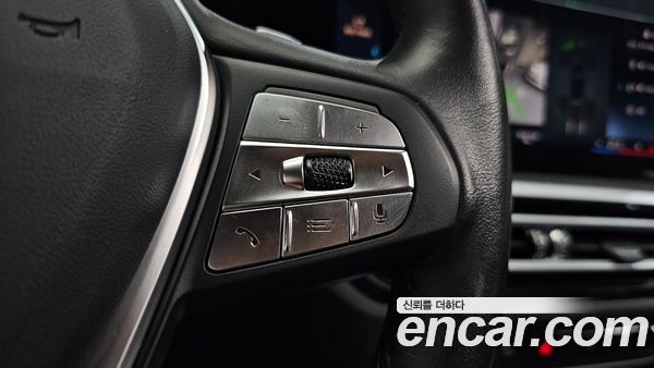 BMW 3 Series 2023, фото 31