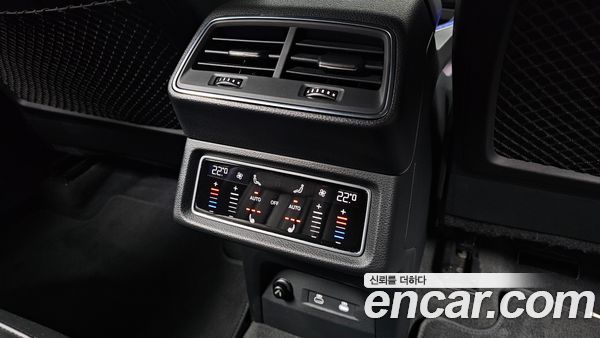 Audi e-tron 2022, фото 30