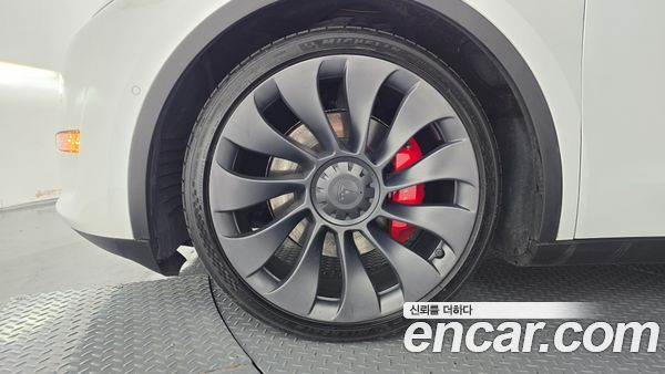 Tesla Model Y 2022, фото 4