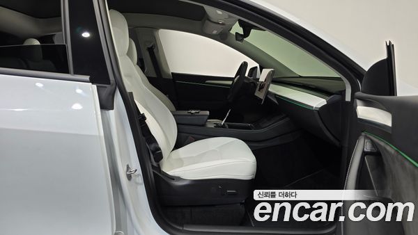 Tesla Model Y 2022, фото 15