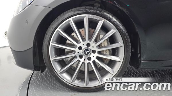 Mercedes-Benz E-Class 2022, фото 4