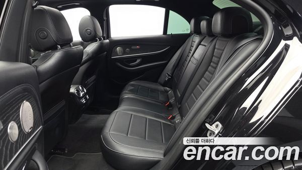 Mercedes-Benz E-Class 2022, фото 15