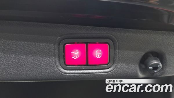 Mercedes-Benz E-Class 2022, фото 30