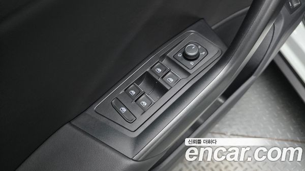 Volkswagen T-Roc 2022, фото 32