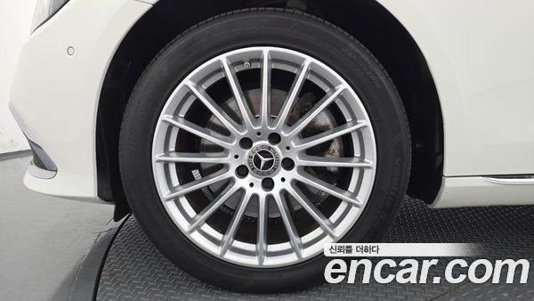 Mercedes-Benz E-Class 2021, фото 5