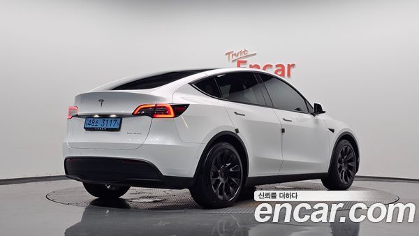 Tesla Model Y 2021
