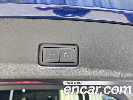 Audi Q4 e-tron 2025, фото 20
