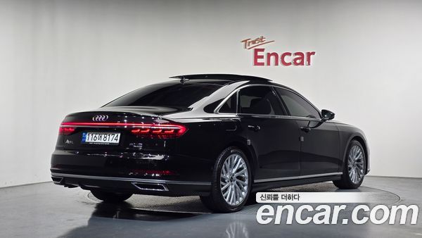 Audi A8 2021, фото 2
