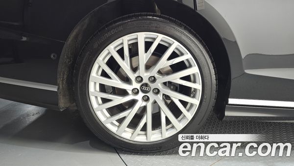 Audi A8 2021, фото 5