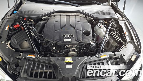 Audi A8 2021, фото 6