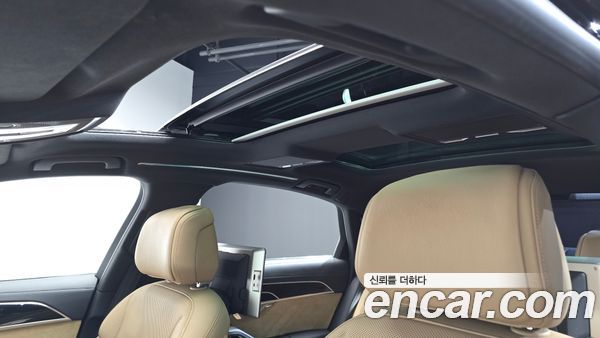 Audi A8 2021, фото 21
