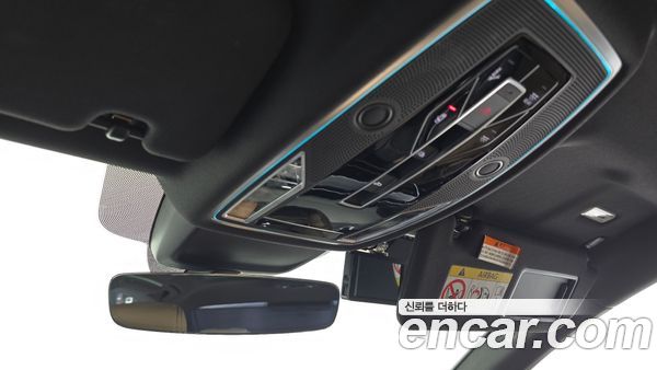Audi A8 2021, фото 24