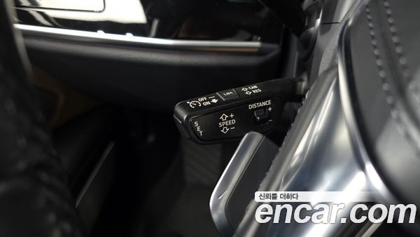 Audi A8 2021, фото 26