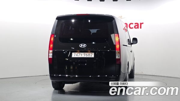 Hyundai Staria 2025, фото 4