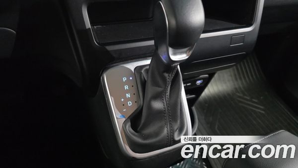 Hyundai Staria 2025, фото 9