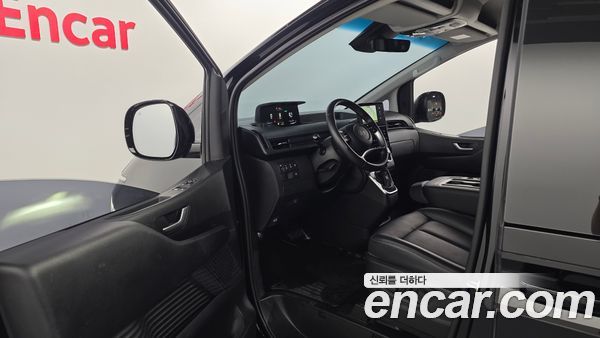 Hyundai Staria 2025, фото 10
