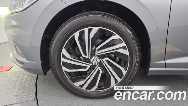Volkswagen Jetta 2020, фото 5