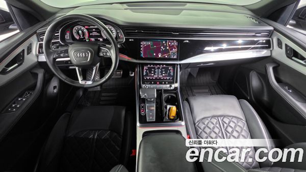Audi Q8 2023, фото 10