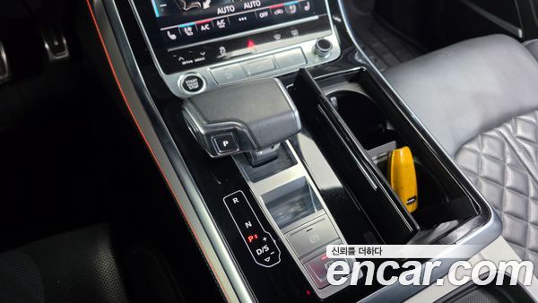 Audi Q8 2023, фото 12