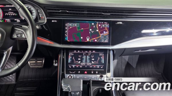 Audi Q8 2023, фото 20