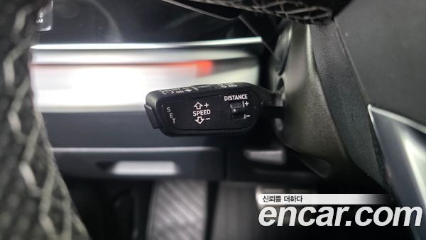 Audi Q8 2023, фото 28