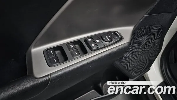 Kia Niro 2023, фото 22