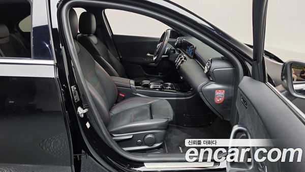 Mercedes-Benz A-Class 2020, фото 16