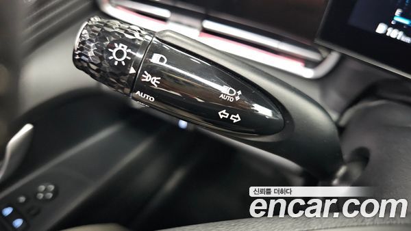 Hyundai Elantra 2023, фото 28