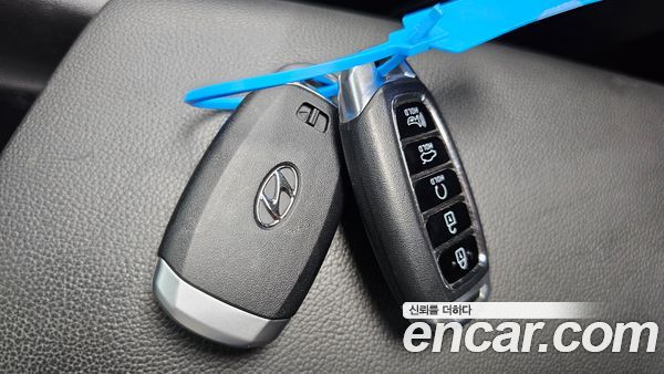 Hyundai Elantra 2023, фото 30