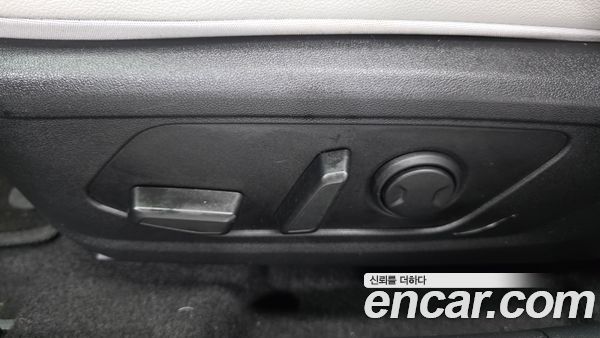 Hyundai Elantra 2023, фото 31