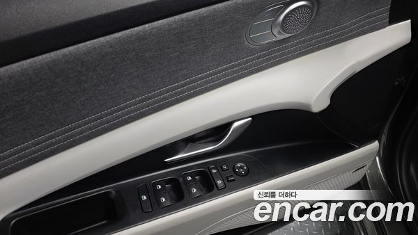 Hyundai Elantra 2023, фото 32