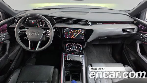Audi e-tron 2023, фото 6
