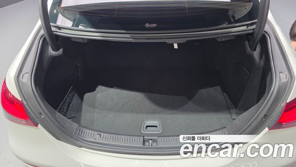 Mercedes-Benz E-Class 2021, фото 26