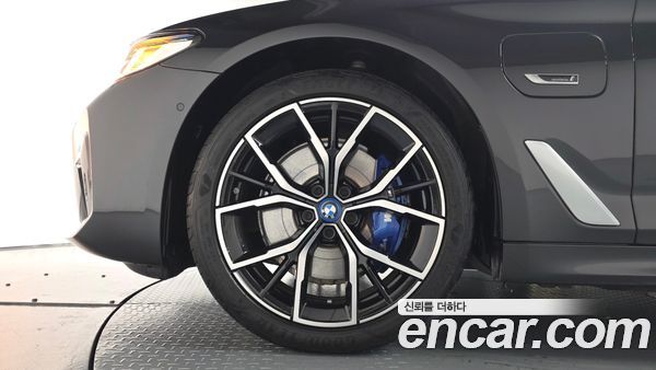BMW 5 Series 2022, фото 4