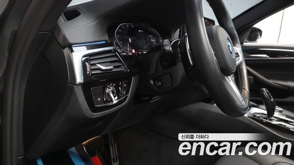 BMW 5 Series 2022, фото 29