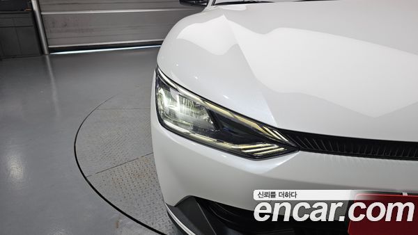 Kia EV6 2022, фото 7